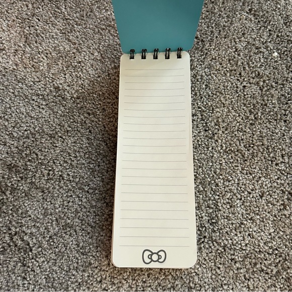Hello Kitty Notepad - Picture 2 of 2